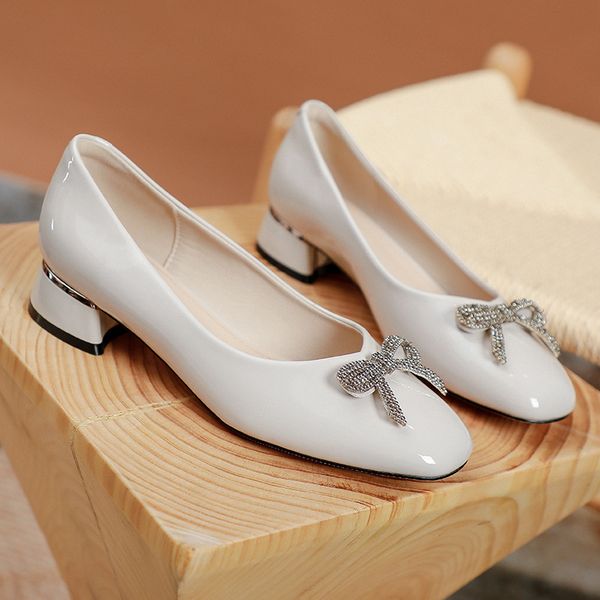 70% off factory online 2021 new bow diamond square head single shoes women's korean version simple thick heel shallow mouth, Black
70% off factory online 2021 new bow diamond square head single shoes women's korean version simple thick heel shallow mouth, Black