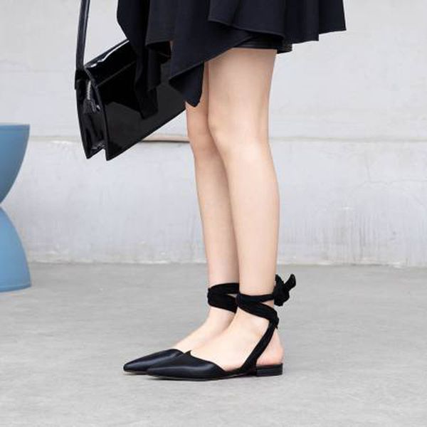 2020 spring and summer new korean version of baotou pointed flat strap bow womens sandals, Black
2020 spring and summer new korean version of baotou pointed flat strap bow womens sandals, Black
