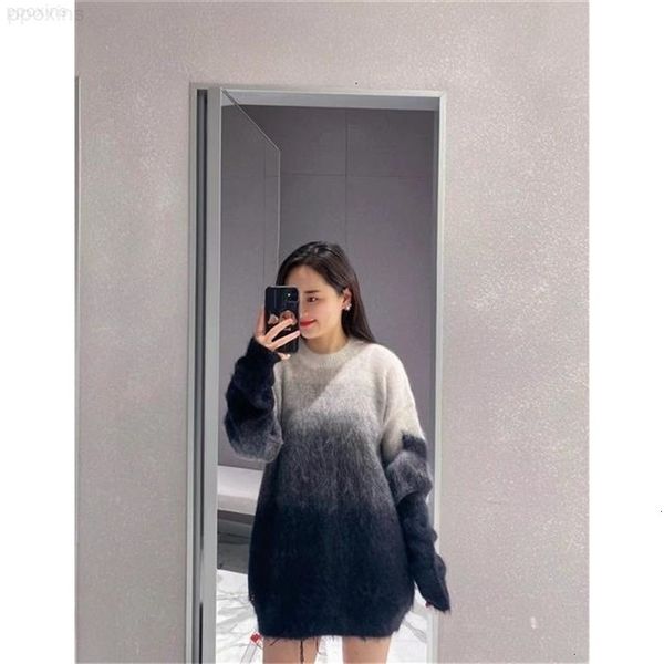 new 21aw gradient off mohair pullover sweater version cool lazy style simple atmosphere and good-lookingwh69, White;black
new 21aw gradient off mohair pullover sweater version cool lazy style simple atmosphere and good-lookingwh69, White;black