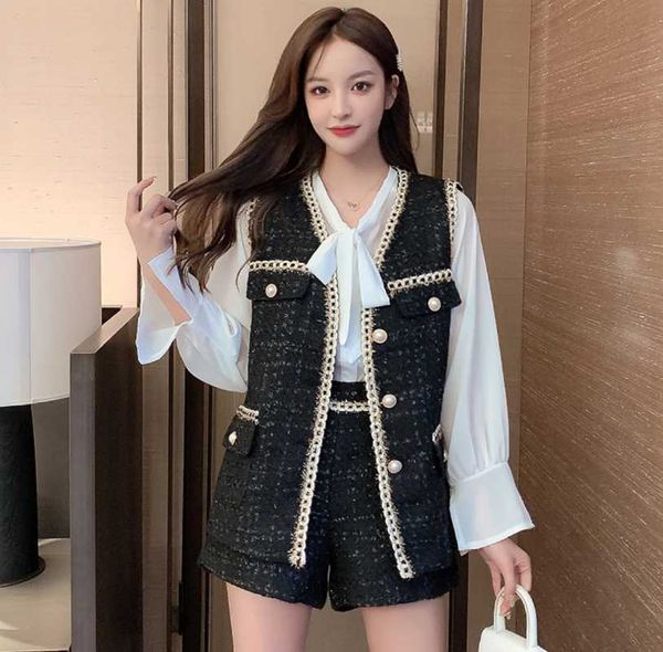 women's tracksuits 2021 autumn tweed three-piece set women vest jacket + high waist shorts chiffon blouse elegant temperament chic, Gray
women's tracksuits 2021 autumn tweed three-piece set women vest jacket + high waist shorts chiffon blouse elegant temperament chic, Gray