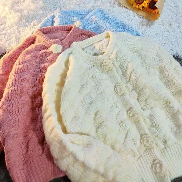 women's sweaters cropped sweater women korean outwear winter spring tender flower button warm knitted cardigan sweet chic fashion 2021, White;black
women's sweaters cropped sweater women korean outwear winter spring tender flower button warm knitted cardigan sweet chic fashion 2021, White;black