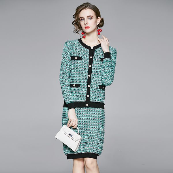 2021 new merchall autumn winter knitted 2 pieces set women long sleeve buttons pullover sweater +elastic high waist a-line skirt suits vpru, Black;gray
2021 new merchall autumn winter knitted 2 pieces set women long sleeve buttons pullover sweater +elastic high waist a-line skirt suits vpru, Black;gray