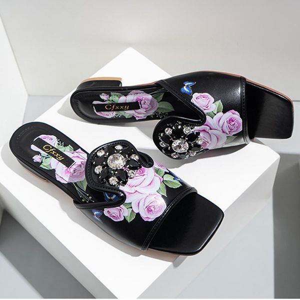 slippers 2021 fashion woman square toe ladies summer flowers crystal shoes female low heel casual sandals outdoor slip-on slides, Black
slippers 2021 fashion woman square toe ladies summer flowers crystal shoes female low heel casual sandals outdoor slip-on slides, Black