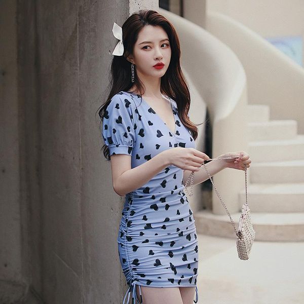 one-piece suits one piece heart point swimsuit bathing suit swimwear full women push up padded with skirt short sleeve v-neck korean
one-piece suits one piece heart point swimsuit bathing suit swimwear full women push up padded with skirt short sleeve v-neck korean