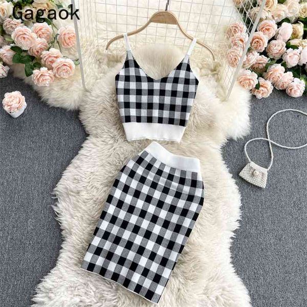 knitted two piece sets women spring autumn sweet korean chic fashion wild plaid suits v-neck + mini skirts 210531, White
knitted two piece sets women spring autumn sweet korean chic fashion wild plaid suits v-neck + mini skirts 210531, White