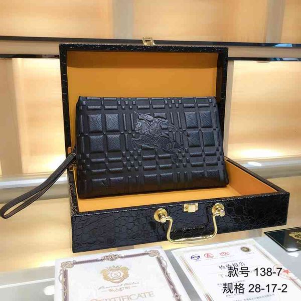 handbag leather men's hand solid color finishing and storage soft handle travel washing horizontal three-dimensional, Black;red
handbag leather men's hand solid color finishing and storage soft handle travel washing horizontal three-dimensional, Black;red