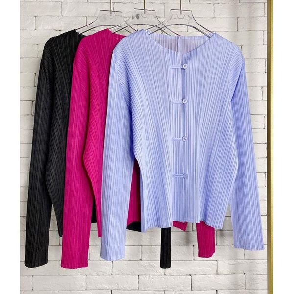 women's jackets changpleat spring/autumn chinese style women miyake pleated solid loose long sleeve large size button outerwear & coats, Black;brown
women's jackets changpleat spring/autumn chinese style women miyake pleated solid loose long sleeve large size button outerwear & coats, Black;brown