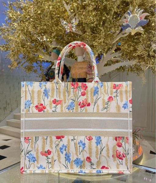 ethnic style lady classic colorful book totes bag latte multicolor in heart lights embroidery handmade embroidery pattern bags
ethnic style lady classic colorful book totes bag latte multicolor in heart lights embroidery handmade embroidery pattern bags
