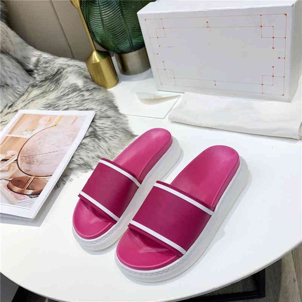 women luxury mens slippers letter platform increase flip flop genuine leather summer printed rubber bottoms slipper lady casual sandals, Black
women luxury mens slippers letter platform increase flip flop genuine leather summer printed rubber bottoms slipper lady casual sandals, Black