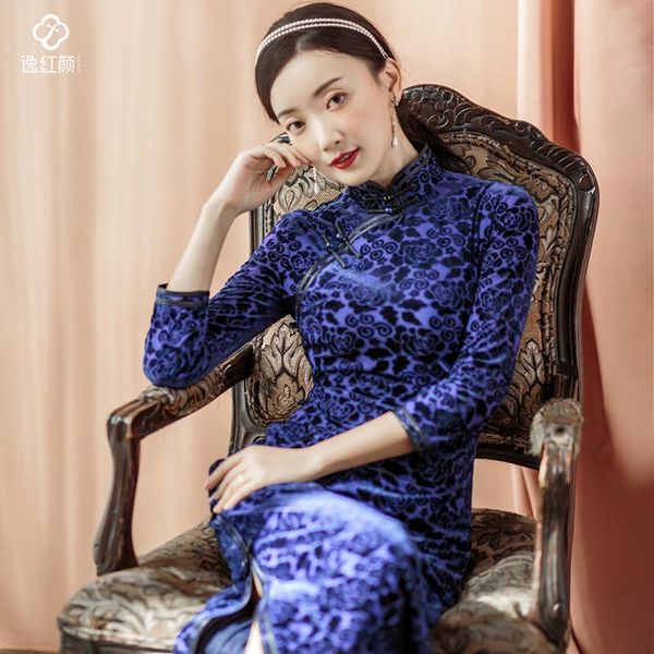 ethnic clothing yihongyanlan * xueqifen sleeve long golden velvet vintage cheongsam 2021 chinese style improved dress, Red
ethnic clothing yihongyanlan * xueqifen sleeve long golden velvet vintage cheongsam 2021 chinese style improved dress, Red