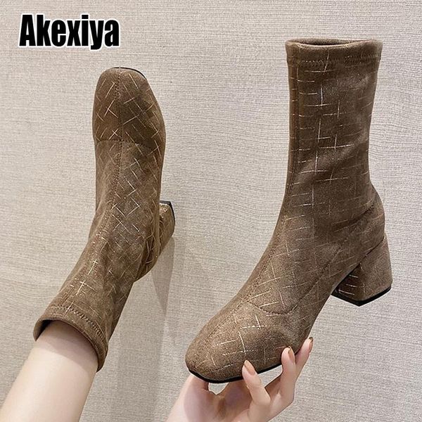 boots women chunky heel ankle woman shoes autumn brand designer female platform lasdies fashion black p493
boots women chunky heel ankle woman shoes autumn brand designer female platform lasdies fashion black p493