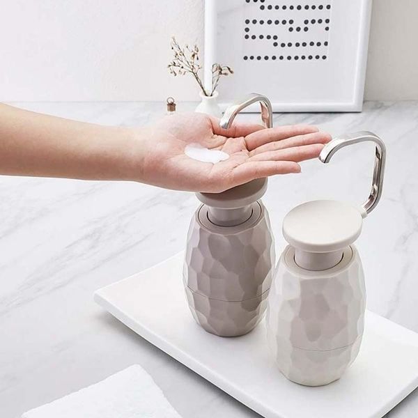 400ml creative one-hand soap dispenser facial cleanser shower gel bottle environmentally friendly for home l bath storage
400ml creative one-hand soap dispenser facial cleanser shower gel bottle environmentally friendly for home l bath storage
