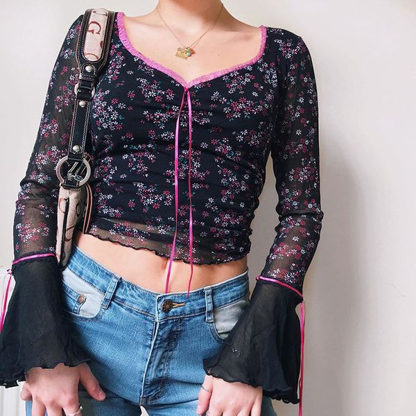 winter style fashion t-shirt 2021 fashion long puff sleeve floral mesh high street women t-shirt, White
winter style fashion t-shirt 2021 fashion long puff sleeve floral mesh high street women t-shirt, White