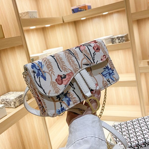 small bag female new fashion printing mobile phone chain net red canvas flower change messenger outlet black friday
small bag female new fashion printing mobile phone chain net red canvas flower change messenger outlet black friday
