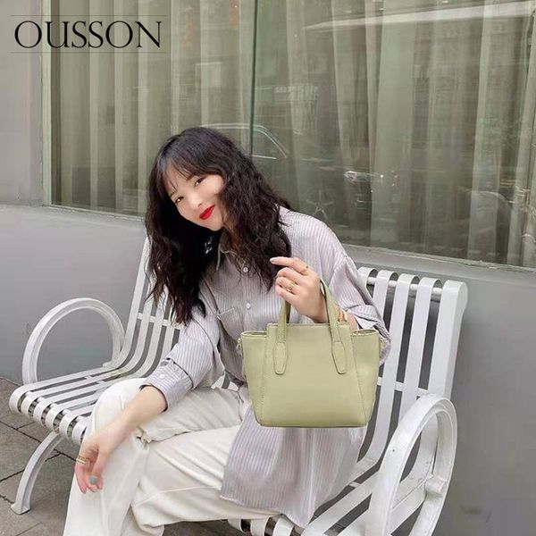 evening bags ousson 2021 design leather large capacity crossbody bag fashion messenger multifunctional tote handbag for women
evening bags ousson 2021 design leather large capacity crossbody bag fashion messenger multifunctional tote handbag for women