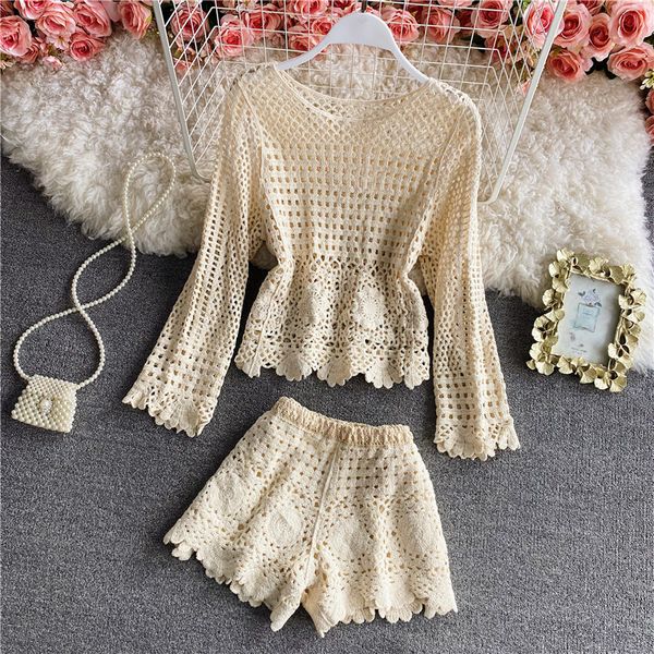white/beige hollow out 2pcs set women spring summer elegant round neck long sleeve loose + high waist shorts suit 2021 fkva, White;black 
white/beige hollow out 2pcs set women spring summer elegant round neck long sleeve loose + high waist shorts suit 2021 fkva, White;black