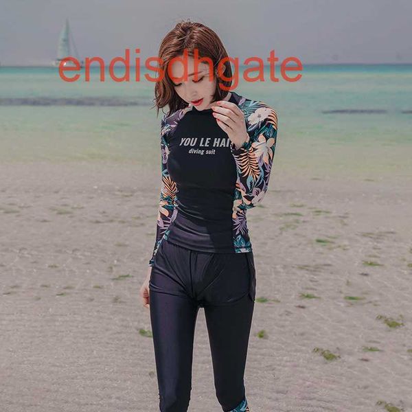 factoryq1v8pants women's swimsuit split flat angle long sleeve 3-piece suit covering belly and showing thin conservative, White;black
factoryq1v8pants women's swimsuit split flat angle long sleeve 3-piece suit covering belly and showing thin conservative, White;black