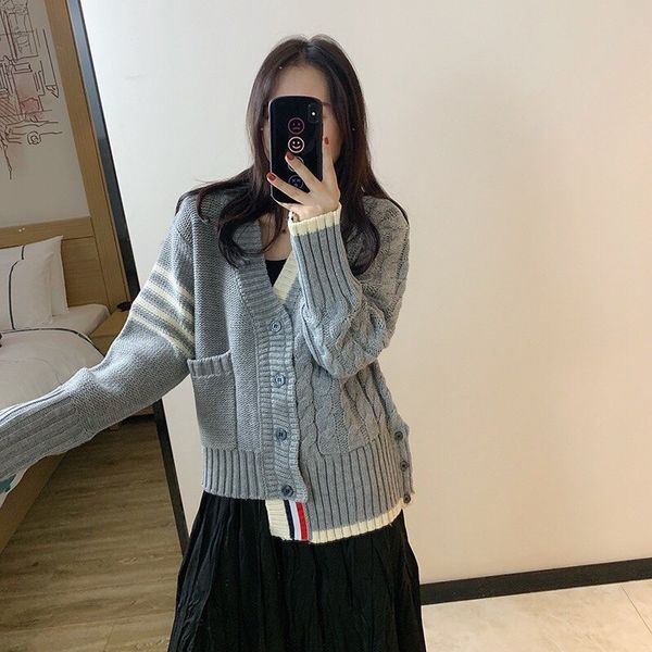 8199tb asymmetric cardigan twist women's loose spring and autumn wear v-neck thick thread sweater coat, White
8199tb asymmetric cardigan twist women's loose spring and autumn wear v-neck thick thread sweater coat, White
