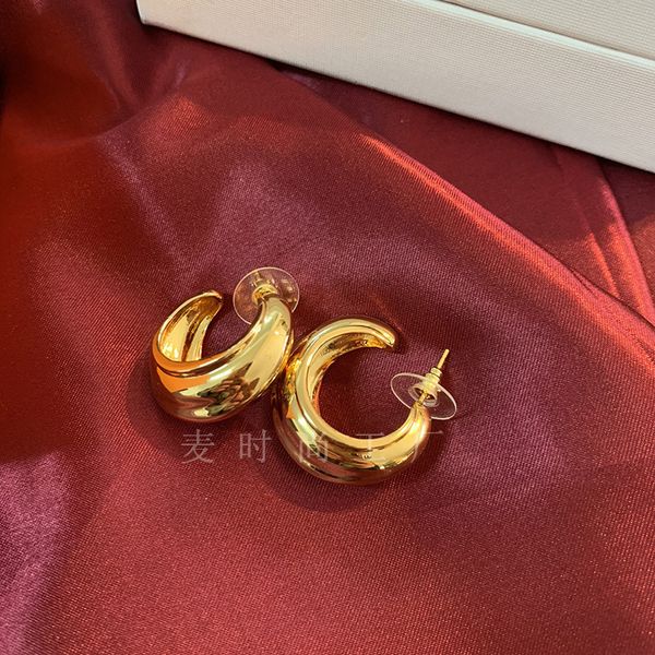 designer earrings jewelleryclassic paris show designer's simple and versatile style gold earrings q460, Silver
designer earrings jewelleryclassic paris show designer's simple and versatile style gold earrings q460, Silver