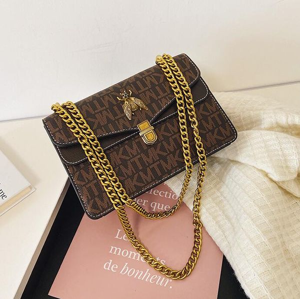 factory wholesale women leathers shoulder bags clamshell shaped leather fashion handbags retro buckle chain bag street trend printed handbag
factory wholesale women leathers shoulder bags clamshell shaped leather fashion handbags retro buckle chain bag street trend printed handbag