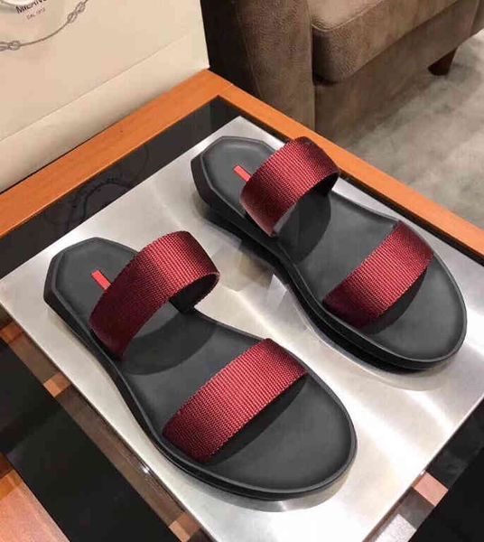 slippers 2022 classic summer luxury woman beach cartoon big head slippers designer leather flat belt buckle sandals el bath men, Black
slippers 2022 classic summer luxury woman beach cartoon big head slippers designer leather flat belt buckle sandals el bath men, Black