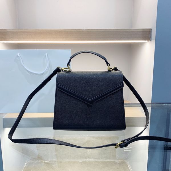 handbag women luxurys designers bags 2021 crossbody bag 2021high-capacity counterpurse louisbags_18 zhouzhoubao123
handbag women luxurys designers bags 2021 crossbody bag 2021high-capacity counterpurse louisbags_18 zhouzhoubao123