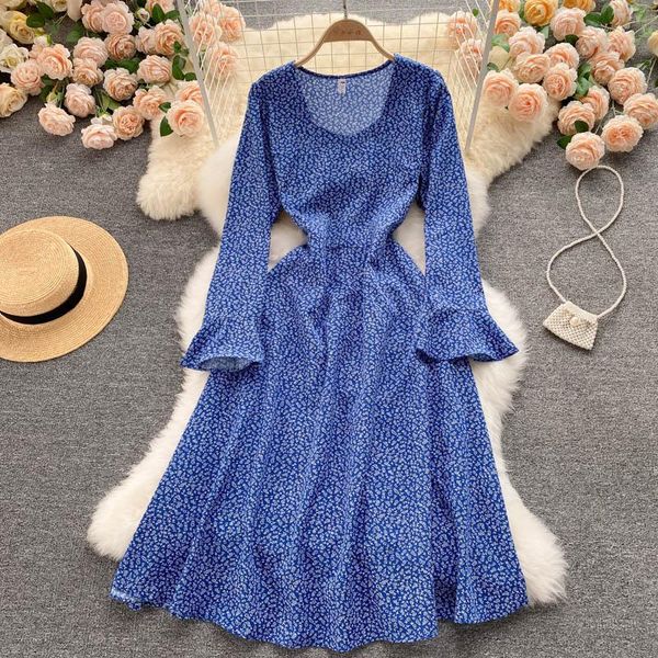 casual dresses woman a-line dress square collar high waist floral flared long sleeves dresse for women 2021 fashion, Black;gray
casual dresses woman a-line dress square collar high waist floral flared long sleeves dresse for women 2021 fashion, Black;gray