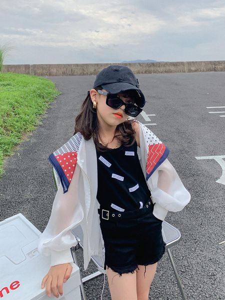 jackets children's clothing 2021 girls sunscreen silk scarf stitching fake two-piece thin cardigan loose long-sleeved top, Blue;gray
jackets children's clothing 2021 girls sunscreen silk scarf stitching fake two-piece thin cardigan loose long-sleeved top, Blue;gray