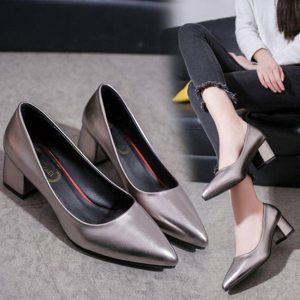 dress shoes burst women's high heels fashion set-piece single-shoe tip shallow breathable lightweight wear-resistant, Black
dress shoes burst women's high heels fashion set-piece single-shoe tip shallow breathable lightweight wear-resistant, Black