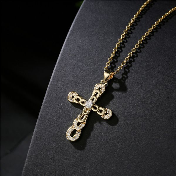 fashion hollow out design cross pendant aaa zircon copper micro inlaid necklace real gold plating, Silver
fashion hollow out design cross pendant aaa zircon copper micro inlaid necklace real gold plating, Silver