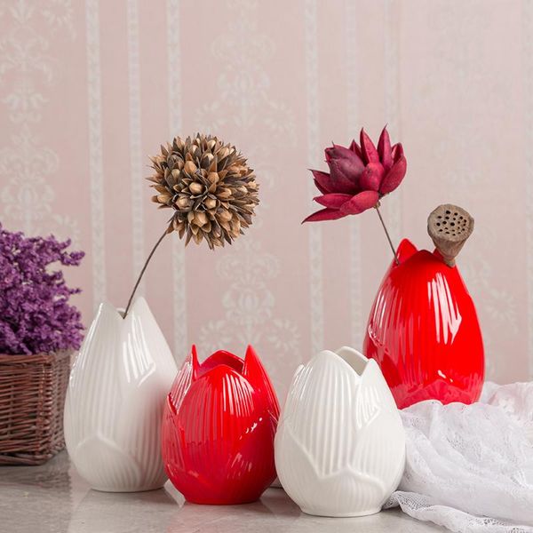 vases modern red white ceramic lotus vase ornament porcelain tableflower bottles nordic creative home decoration accessories
vases modern red white ceramic lotus vase ornament porcelain tableflower bottles nordic creative home decoration accessories