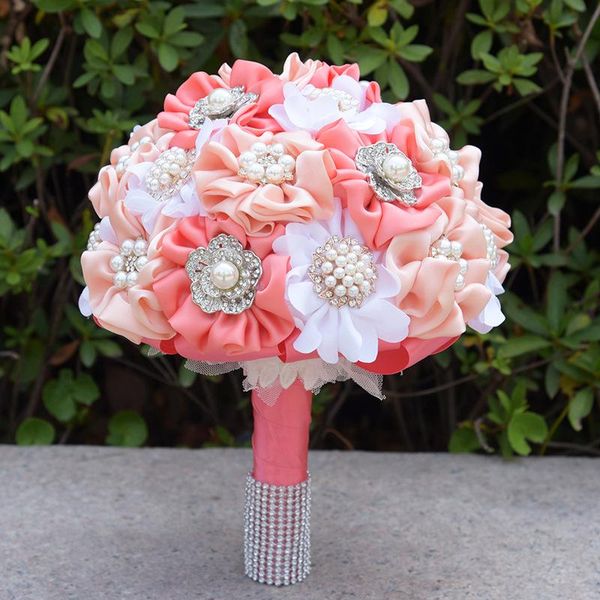 european style handmade wedding flower bouquet bride holding flower pearl drill patchwork artificial flowers for bride bouquets
european style handmade wedding flower bouquet bride holding flower pearl drill patchwork artificial flowers for bride bouquets