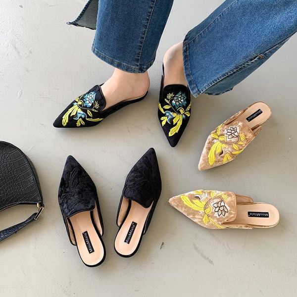 summer pointed toe women slippers flat slip-on elegant ladies office shoes women velvet mules flower shoes embroidery, Black
summer pointed toe women slippers flat slip-on elegant ladies office shoes women velvet mules flower shoes embroidery, Black