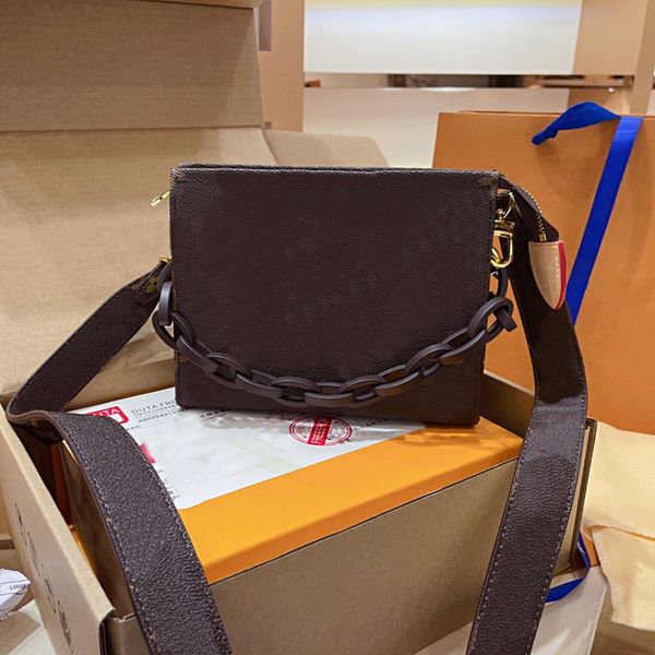 2021 women luxurys designers bags classic men crossbody bag handbag fashion shoulder pack
2021 women luxurys designers bags classic men crossbody bag handbag fashion shoulder pack