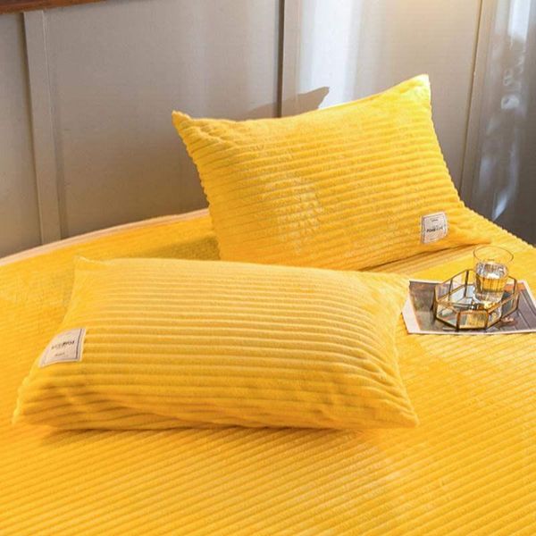 pillow case flannel pillowcase for bedroom magic velvet solid color cover nordic decorative pllowcase soft cushion
pillow case flannel pillowcase for bedroom magic velvet solid color cover nordic decorative pllowcase soft cushion