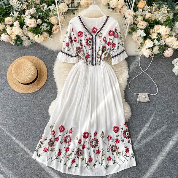 2021 women red/white embroidery bohemian floral print midi es female high waist vacation beach vestidos fashion 287p, Black;gray
2021 women red/white embroidery bohemian floral print midi es female high waist vacation beach vestidos fashion 287p, Black;gray