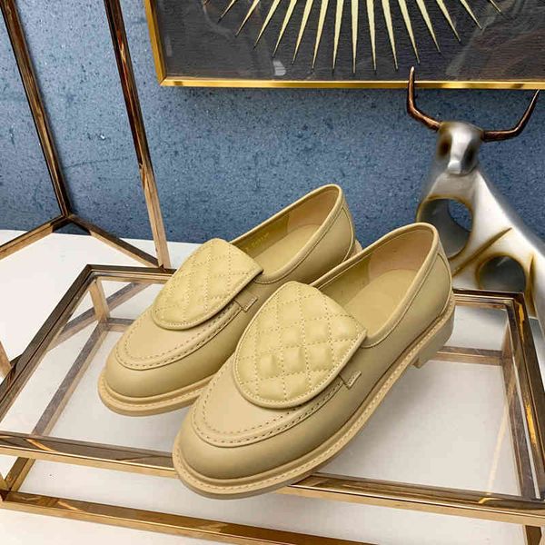 dress shoes europeu e americano moda feminina sapatos de marca luxo signer retro slizamento em couro ballets apartamentos k70r, Black
dress shoes europeu e americano moda feminina sapatos de marca luxo signer retro slizamento em couro ballets apartamentos k70r, Black