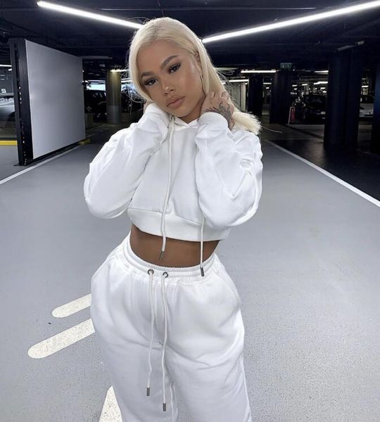 women tracksuits 2 piece outfits pants sweat suits for ladies crop hoodie and jogger plush size sets, Gray
women tracksuits 2 piece outfits pants sweat suits for ladies crop hoodie and jogger plush size sets, Gray