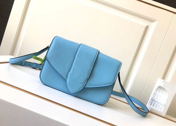 2021 new luxurys designers classic fashion shoulder bag style fashion messenger bag wallet card bag ladies
2021 new luxurys designers classic fashion shoulder bag style fashion messenger bag wallet card bag ladies