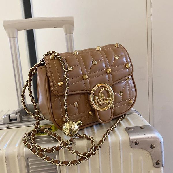 shoulder bags niche design bag 2021 female autumn chain messenger fashion rivet square width: 19cm
shoulder bags niche design bag 2021 female autumn chain messenger fashion rivet square width: 19cm