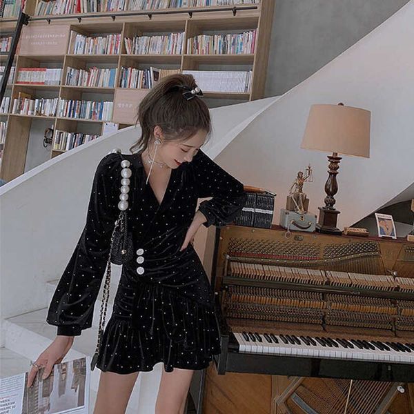 luxury evening dress 2021 autumn hepburn small black skirt light mature style thin v-neck long sleeve ruffle, Black;gray
luxury evening dress 2021 autumn hepburn small black skirt light mature style thin v-neck long sleeve ruffle, Black;gray