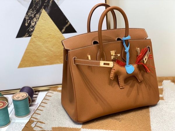 wholesale half handmade epsom leather brown designers handbag25cm wax thread have both gold and silver hardware fast delivery
wholesale half handmade epsom leather brown designers handbag25cm wax thread have both gold and silver hardware fast delivery