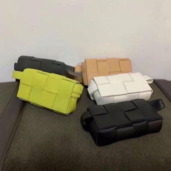 2021 new stylish women waist bag pu leather small weave flap handbags for women autumn trend designer fashion bag
2021 new stylish women waist bag pu leather small weave flap handbags for women autumn trend designer fashion bag