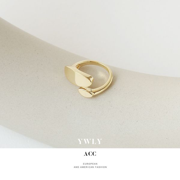 geometric design of gold smooth ring: cool style, simple fashion, 20-year-old new ring ywly, Silver
geometric design of gold smooth ring: cool style, simple fashion, 20-year-old new ring ywly, Silver