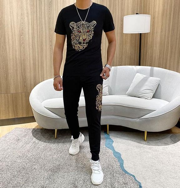 men's tracksuits rhinestones black color fashion streetwear drilling man 2pcs sets 2021, Gray
men's tracksuits rhinestones black color fashion streetwear drilling man 2pcs sets 2021, Gray