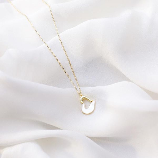 chokers 2021 girl shell hollow peach heart necklace simple mini elegant clavicle chain for women fashion jewelry accessories, Golden;silver
chokers 2021 girl shell hollow peach heart necklace simple mini elegant clavicle chain for women fashion jewelry accessories, Golden;silver