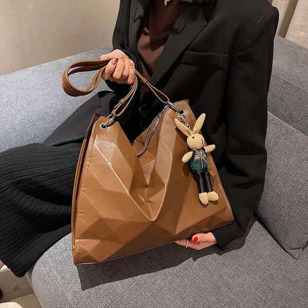 designer dinner bagwomen's bag 2021 net red shopping large single shoulder hand capacity tote bag armpit
designer dinner bagwomen's bag 2021 net red shopping large single shoulder hand capacity tote bag armpit