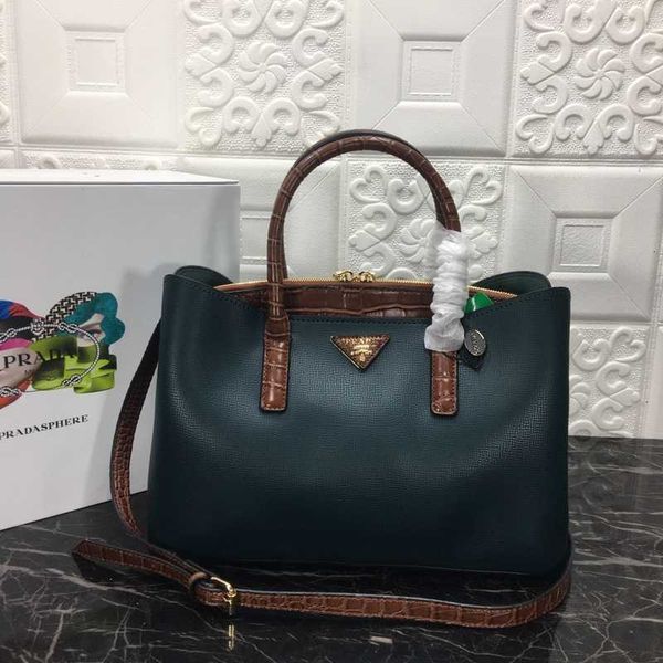 brand new selling brand bags ladies handbags luxury designer shoulder bags leather materials all match diagonal new
brand new selling brand bags ladies handbags luxury designer shoulder bags leather materials all match diagonal new