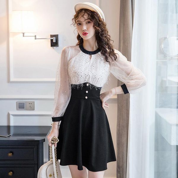 casual dresses light luxury translucent yarn sequined long-sleeved a-line female autumn french design dress, Black;gray
casual dresses light luxury translucent yarn sequined long-sleeved a-line female autumn french design dress, Black;gray