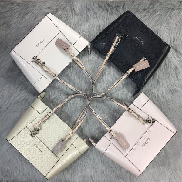 small g-shaped large letter new light glue single shoulder diagonal cross hand shopping women's bag
small g-shaped large letter new light glue single shoulder diagonal cross hand shopping women's bag